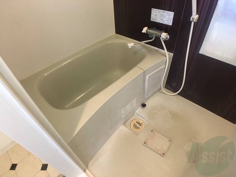 バス・シャワールーム　お風呂になります。一日の疲れを癒してくださいね。