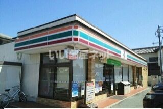 コンビニ　セブンイレブン 豊橋三ッ相町店（コンビニ）まで583m