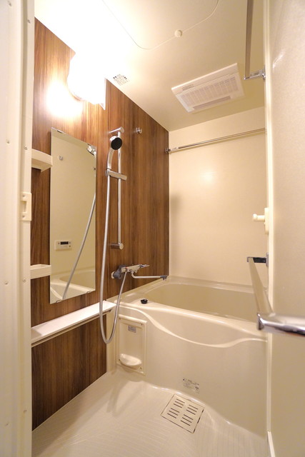 バス・シャワールーム　※写真は同タイプ住戸です。