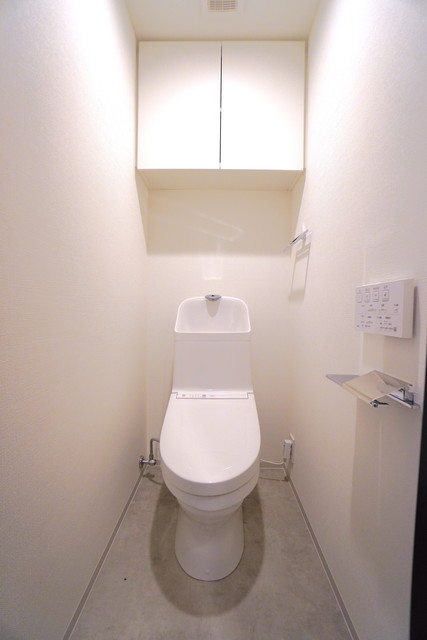 トイレ　※写真は同タイプ住戸です。