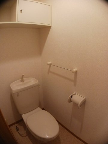 トイレ　落ち着いたトイレです
