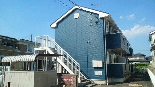 建物外観　落ち着いた雰囲気の外観です