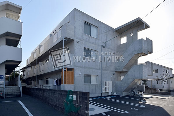 建物外観　UKマンション