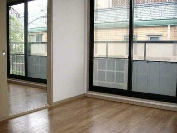 居室・リビング　明るいお部屋ですね♪