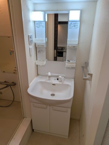 洗面設備　生活に欠かせない独立洗面台です