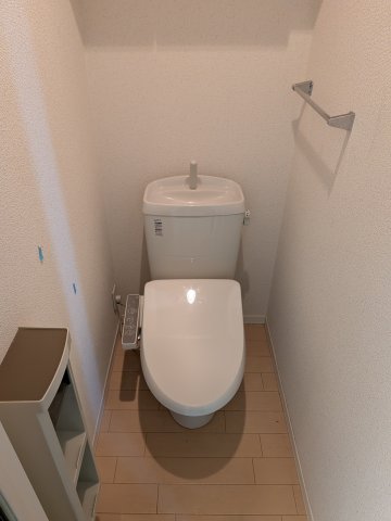 トイレ　キレイな個室空間です