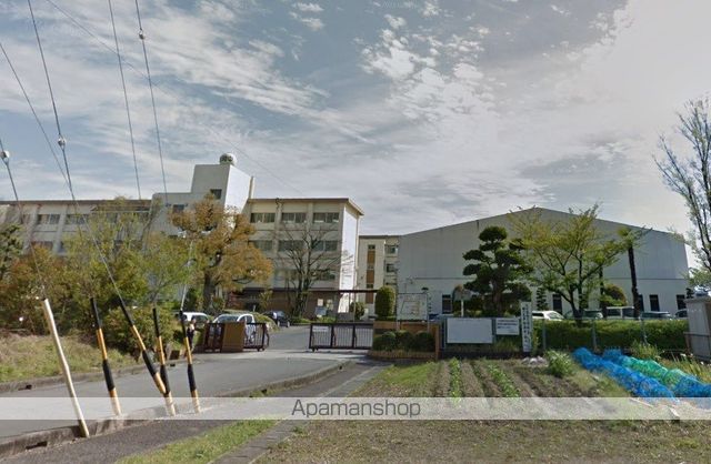 中学校　岩崎中学校（中学校）まで2133m