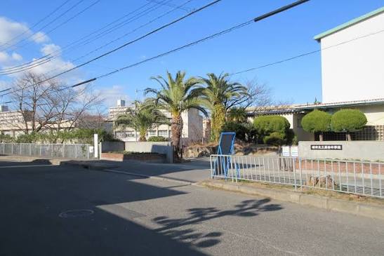 中学校　堺市立三原台中学校（中学校）まで1495m