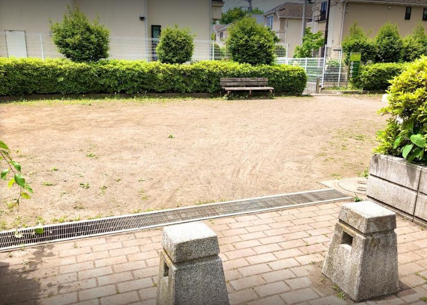 公園　緑町かしの木公園（公園）まで120m