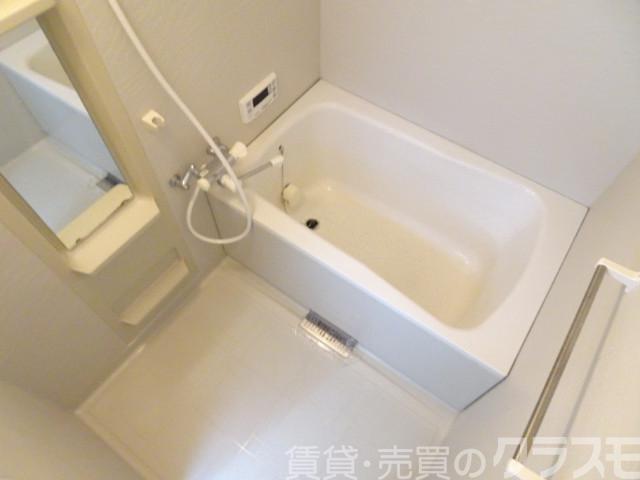 バス・シャワールーム　追い焚き機能付きバス♪