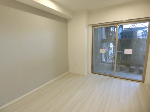 居室・リビング　※反転タイプのお部屋です。