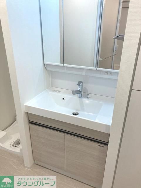 洗面設備　※写真は同タイプ住戸です。