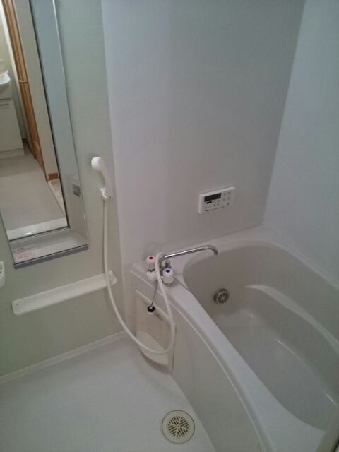 AUBE Cの風呂写真