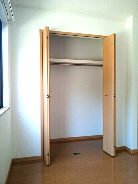 AUBE Cの内装写真