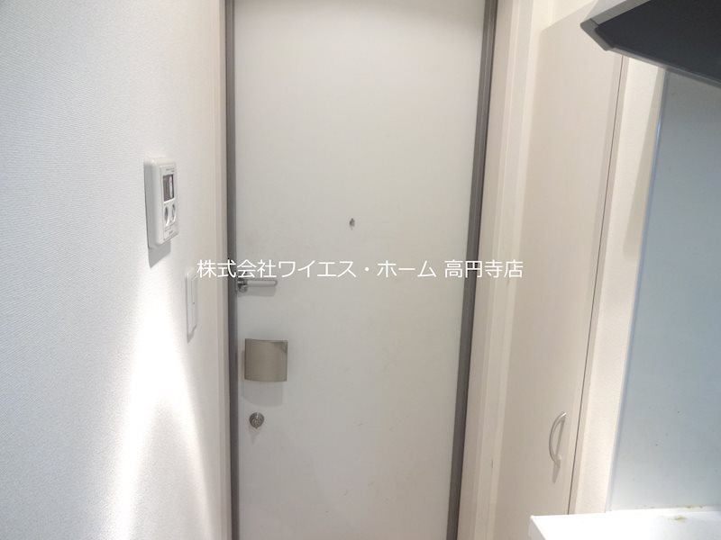 東京メトロ丸ノ内線 新高円寺駅 徒歩11分 3階建 築14年の玄関写真