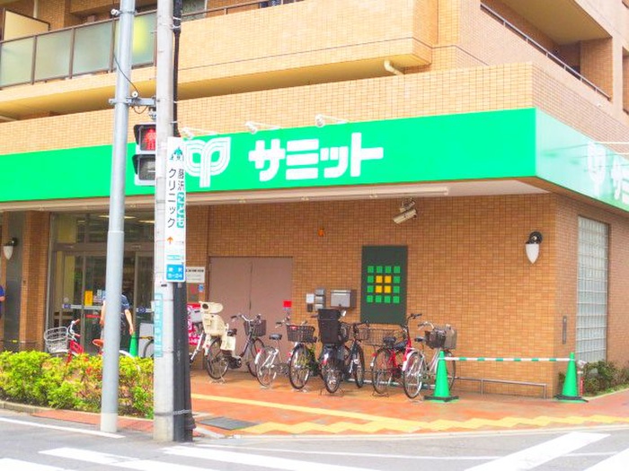 スーパー　サミットストア深沢坂上店（スーパー）まで442m