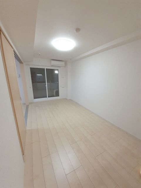 京急本線 京急蒲田駅 徒歩7分 3階建 築12年の居間写真