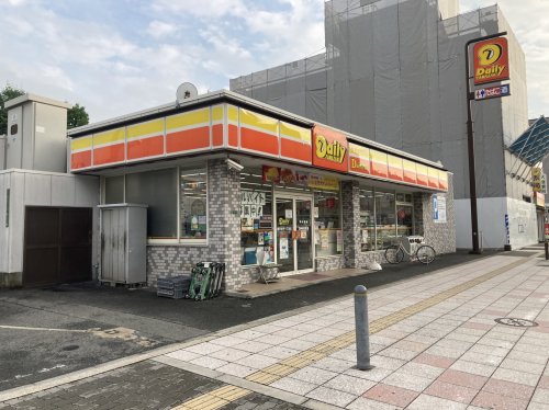 コンビニ　デイリーヤマザキ 春日出中１丁目店（コンビニ）まで201m