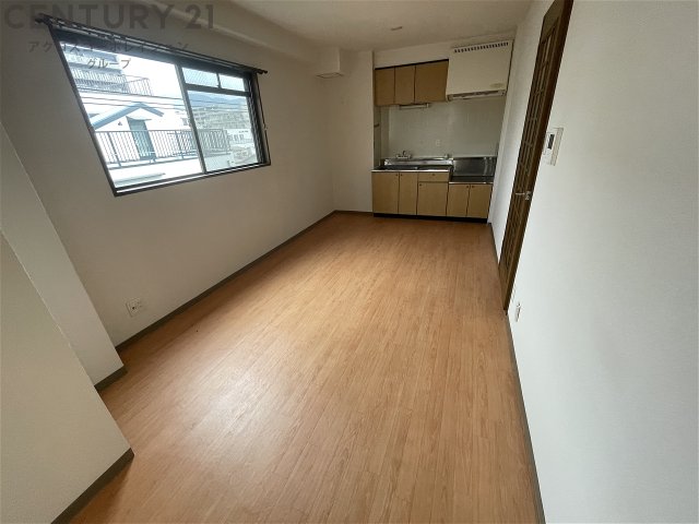 居室・リビング　床色が明るくて綺麗です♪