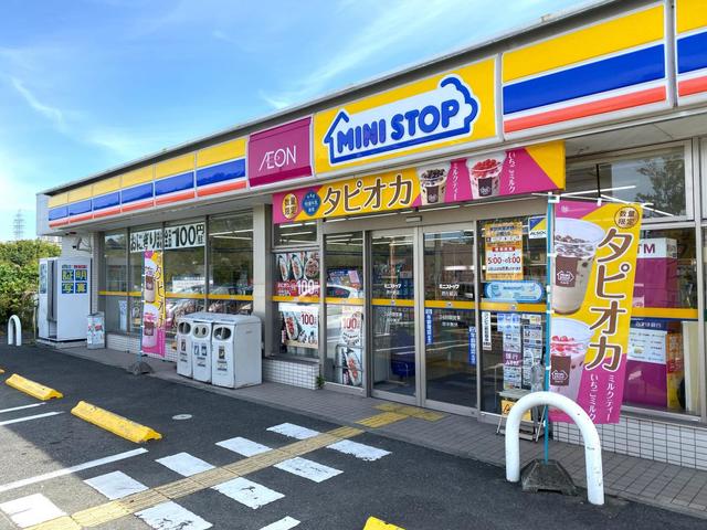 コンビニ　ミニストップ堺片蔵店（コンビニ）まで589m