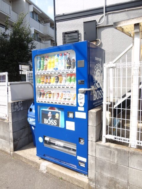 エントランス　★自動販売機があって便利♪★