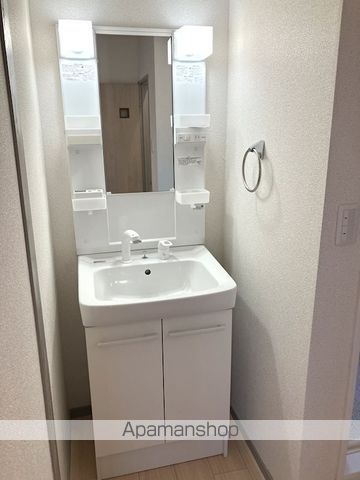 ＪＲ東海道本線 戸塚駅 バス乗車時間：10分 最寄りバス停で下車 徒歩2分 2階建 築46年の内装写真