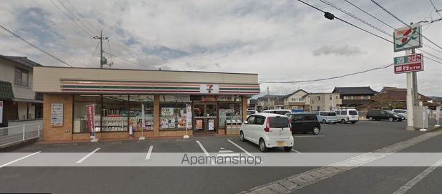 コンビニ　セブンイレブン（コンビニ）まで479m