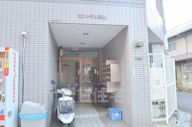エントランス　エントランス