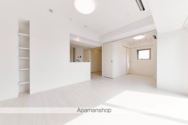 プライムブリス新御徒町の居間写真