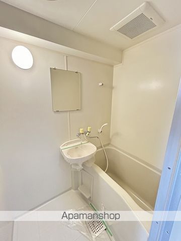 地下鉄御堂筋線 江坂駅 徒歩4分 8階建 築32年の風呂写真