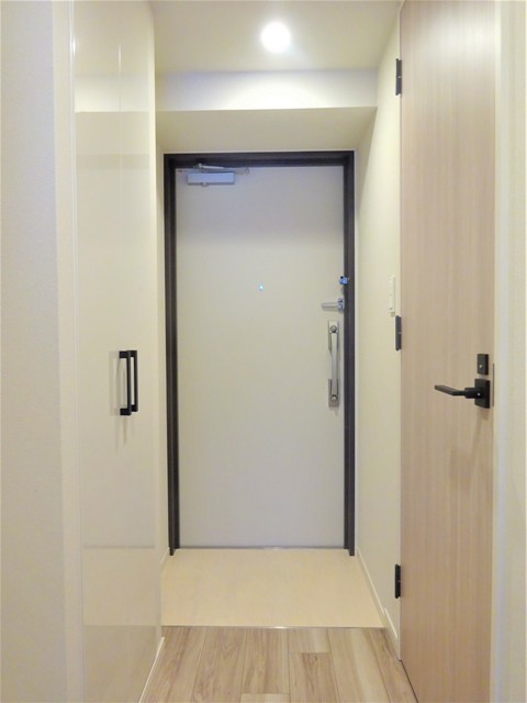 玄関　※写真は同タイプ住戸です。