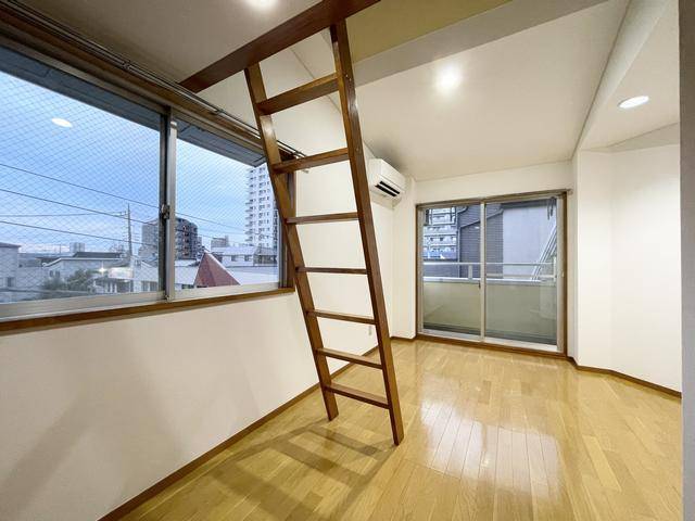 美羅夢VIIIの居間写真