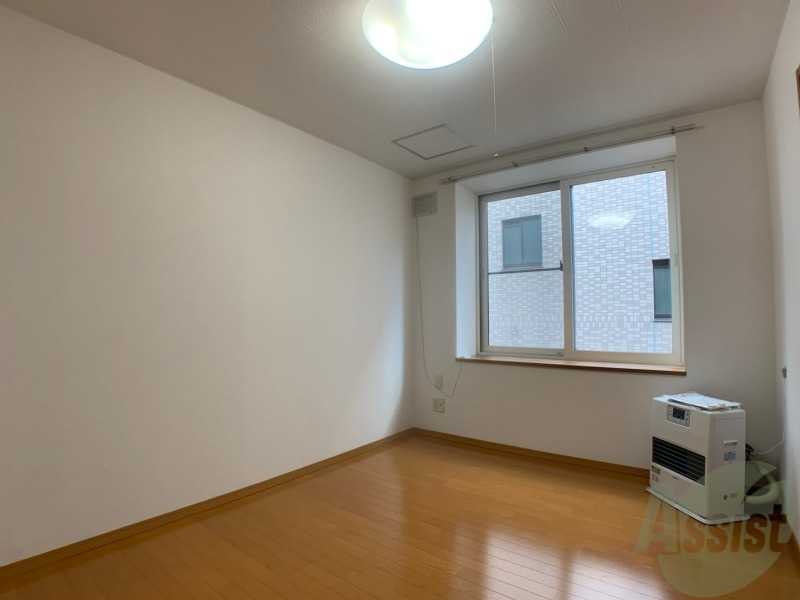 居室・リビング　広くてキレイなお部屋が広がっていて、充実した生活が送れそう。