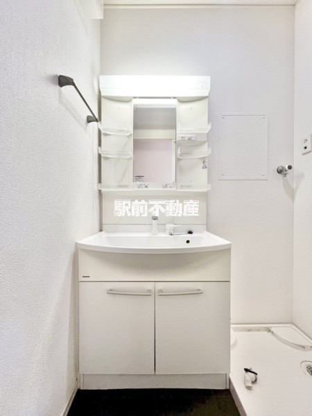 洗面設備　別部屋写真流用