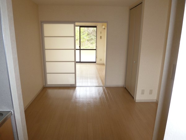 居室・リビング　※他号室の参考写真となります