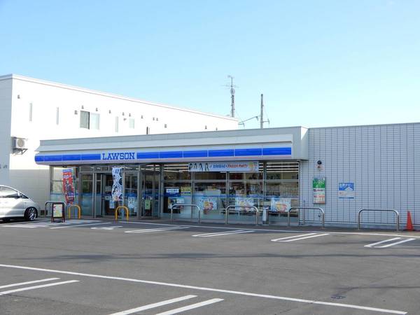コンビニ　ローソン　青森富田店（コンビニ）まで240m