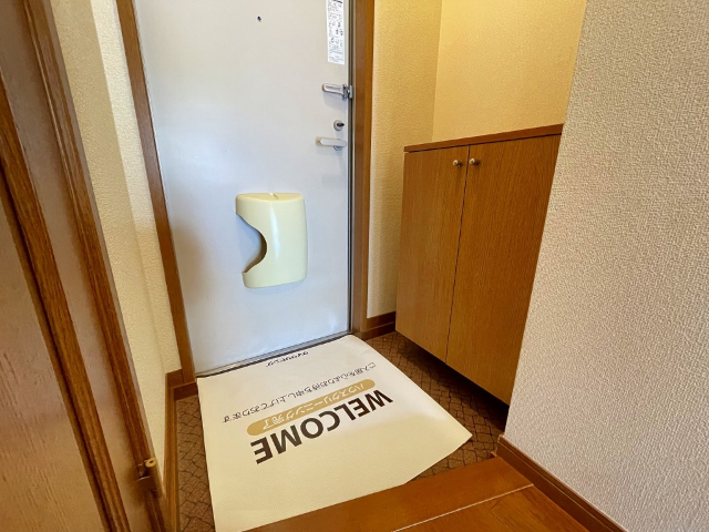玄関　同タイプの写真です
