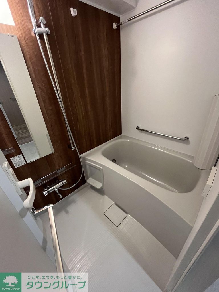 バス・シャワールーム　※部屋ごとに内装が異なる場合がございます。