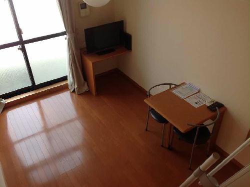 居室・リビング　居間（玄関側）