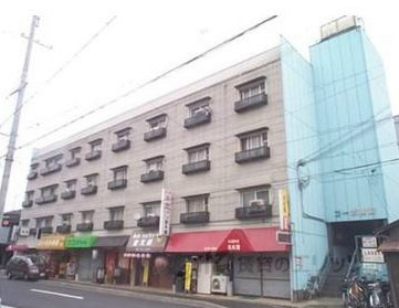 京都市下京区西七条赤社町のマンションの建物外観