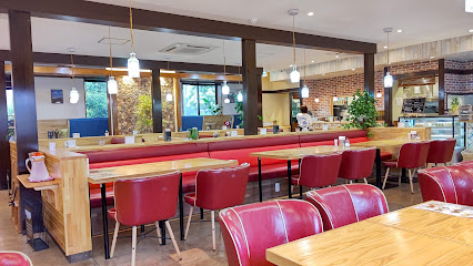 飲食店　九重珈琲 志免店（飲食店）まで827m