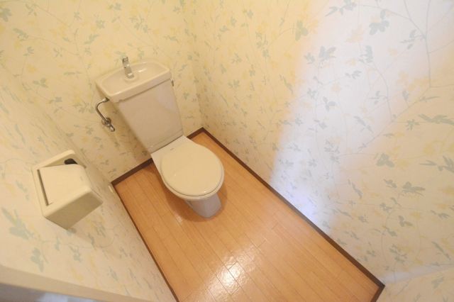 【ウィステリアハイツのトイレ】