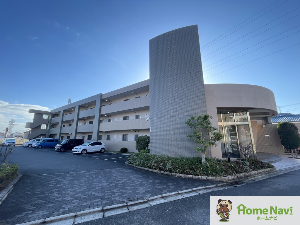 駐車場　オートロック付き。