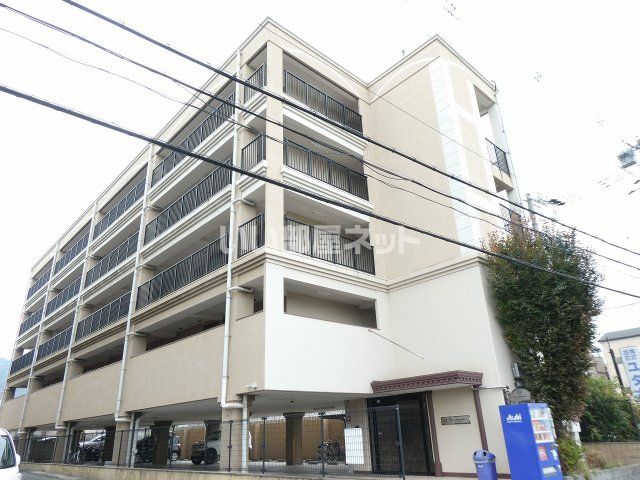 東大阪市新町のマンションの建物外観