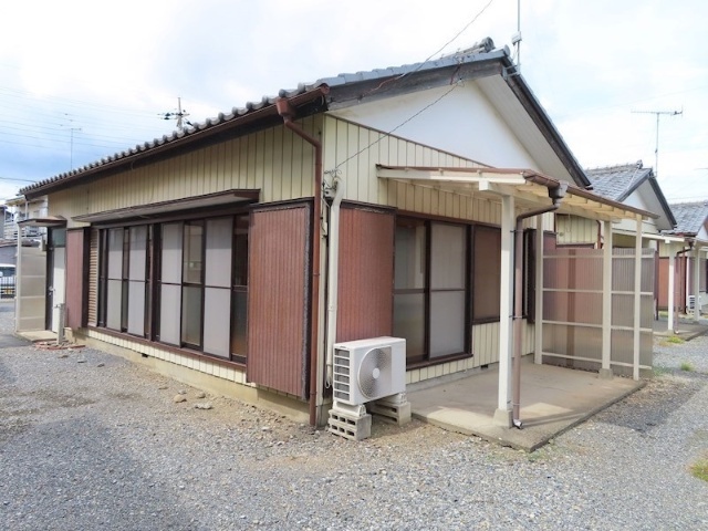 持田一戸建て貸家（東方）の建物外観