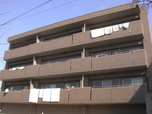 日進市藤塚のマンションの建物外観