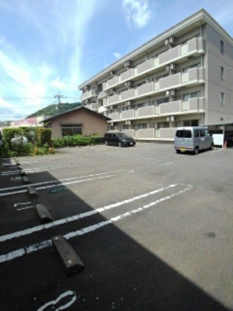 【岩国市麻里布町のマンションのトイレ】