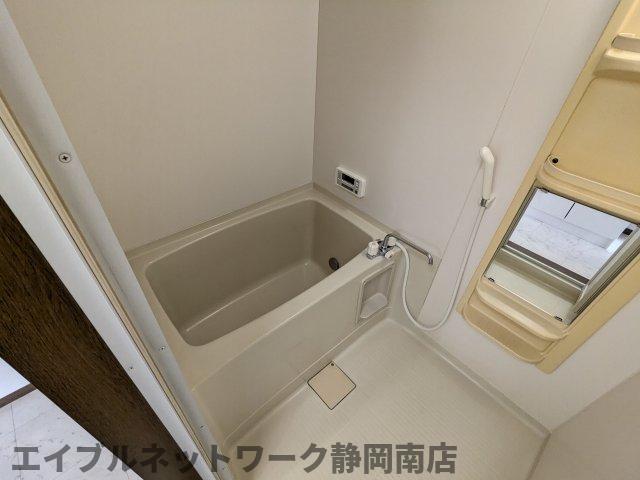 バス・シャワールーム　日々の暮らしに欠かせないお風呂です