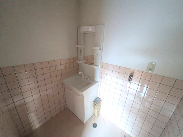 洗面設備　2024年12月撮影※現況を優先致します。