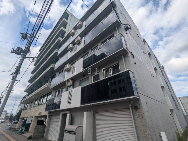 札幌市中央区南一条東のマンションの建物外観